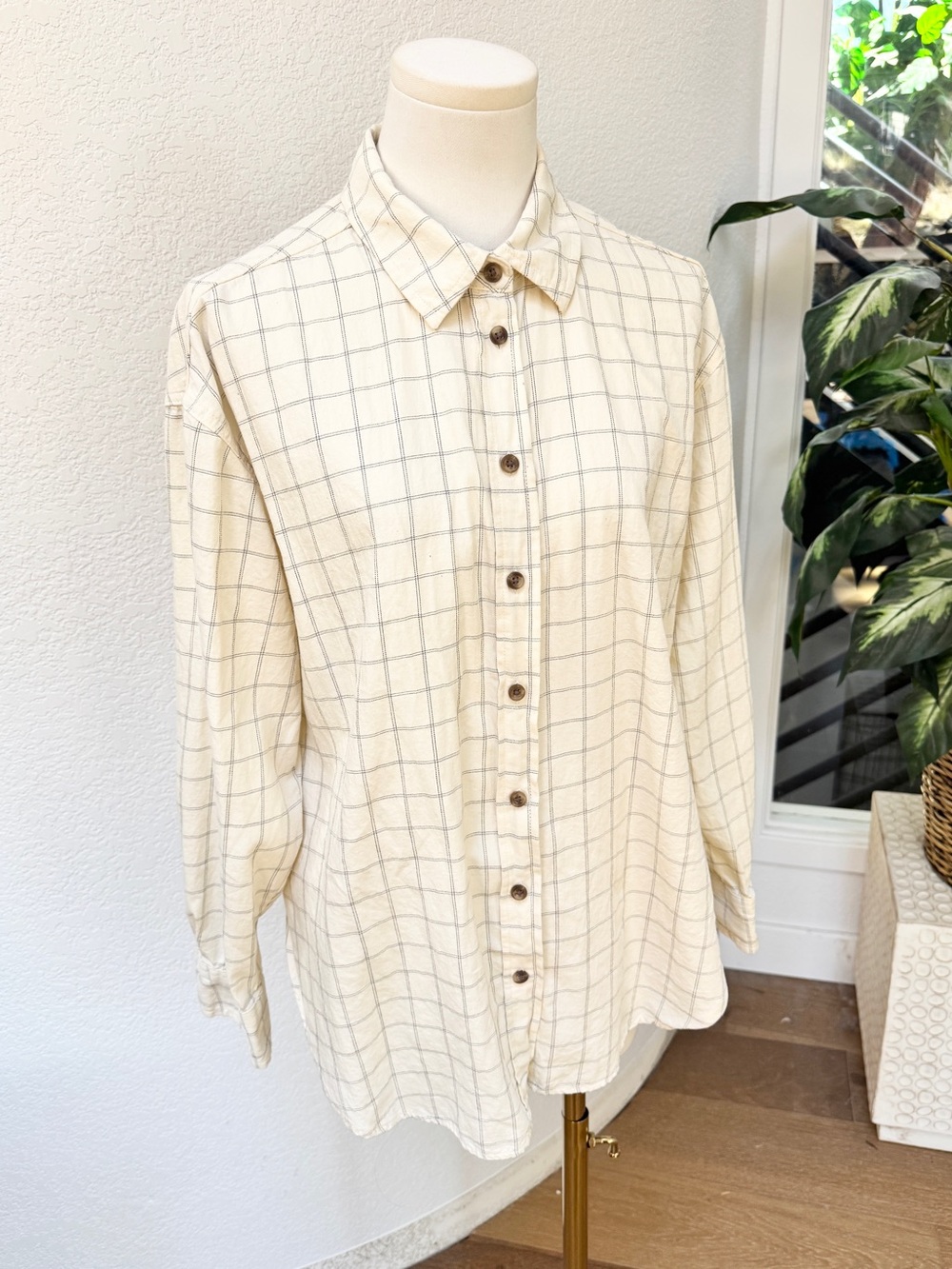 Universal Thread Cotton Oversized Cream Windowpane Plaid Shirt S - Picture 2 of 5
